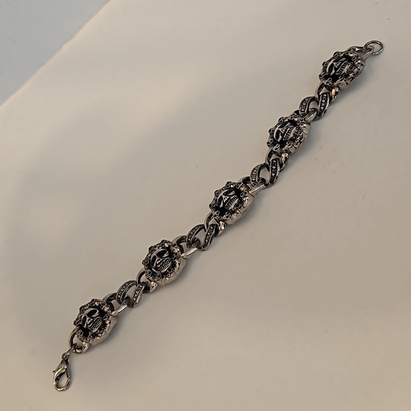 SKULL Antiqued Silverstone 8" Long Bracelet - Picture 7 of 9